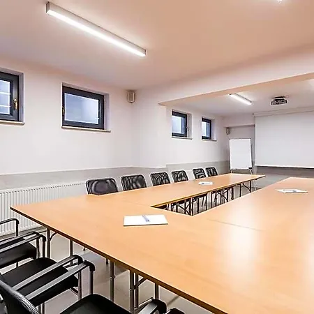 Meet 3* Познань
