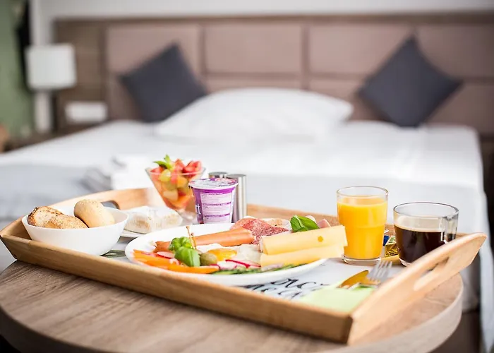 Meet 3* بوزنان