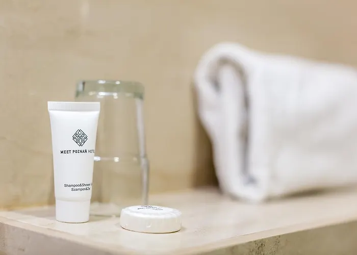 Meet فندق بوزنان